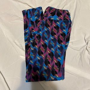 Disney Snow White LuLaRoe Leggings OS